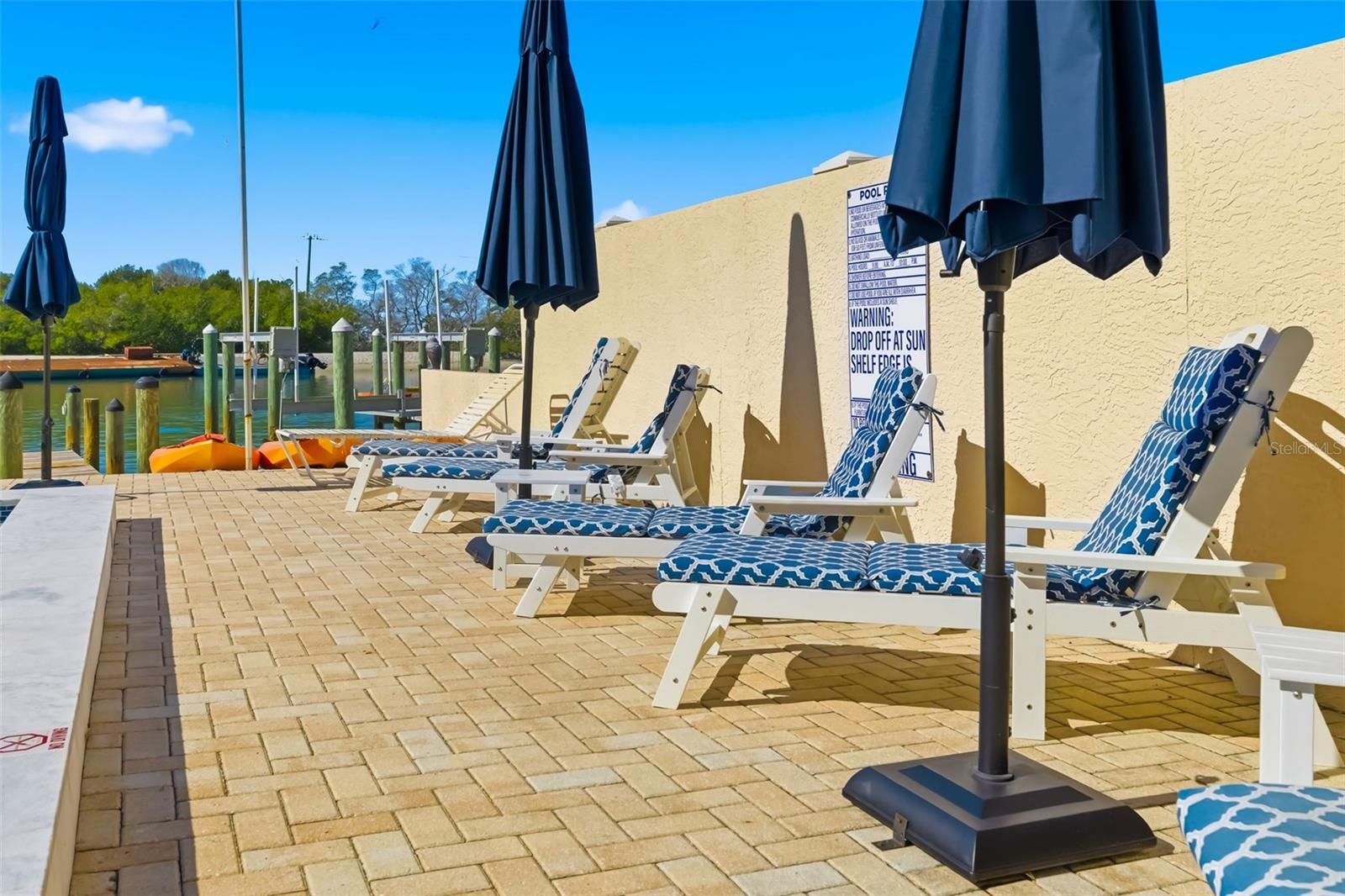 CORAL SHORES - Commercial Sale