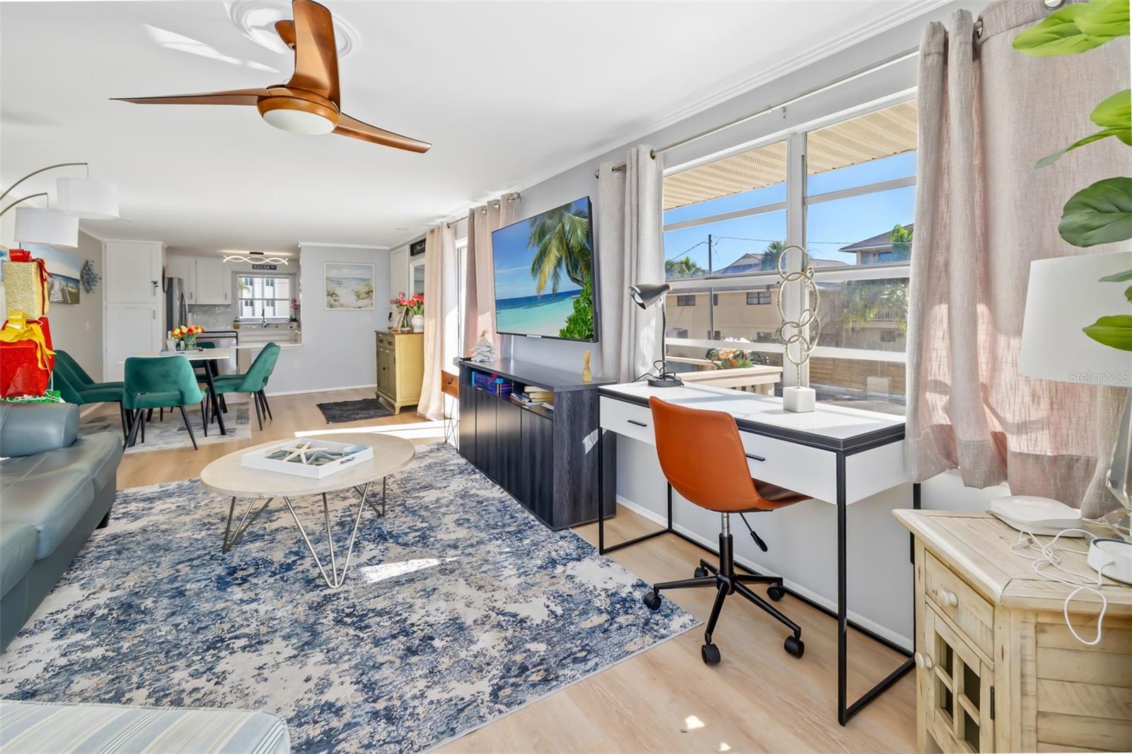 CORAL SHORES - Commercial Sale