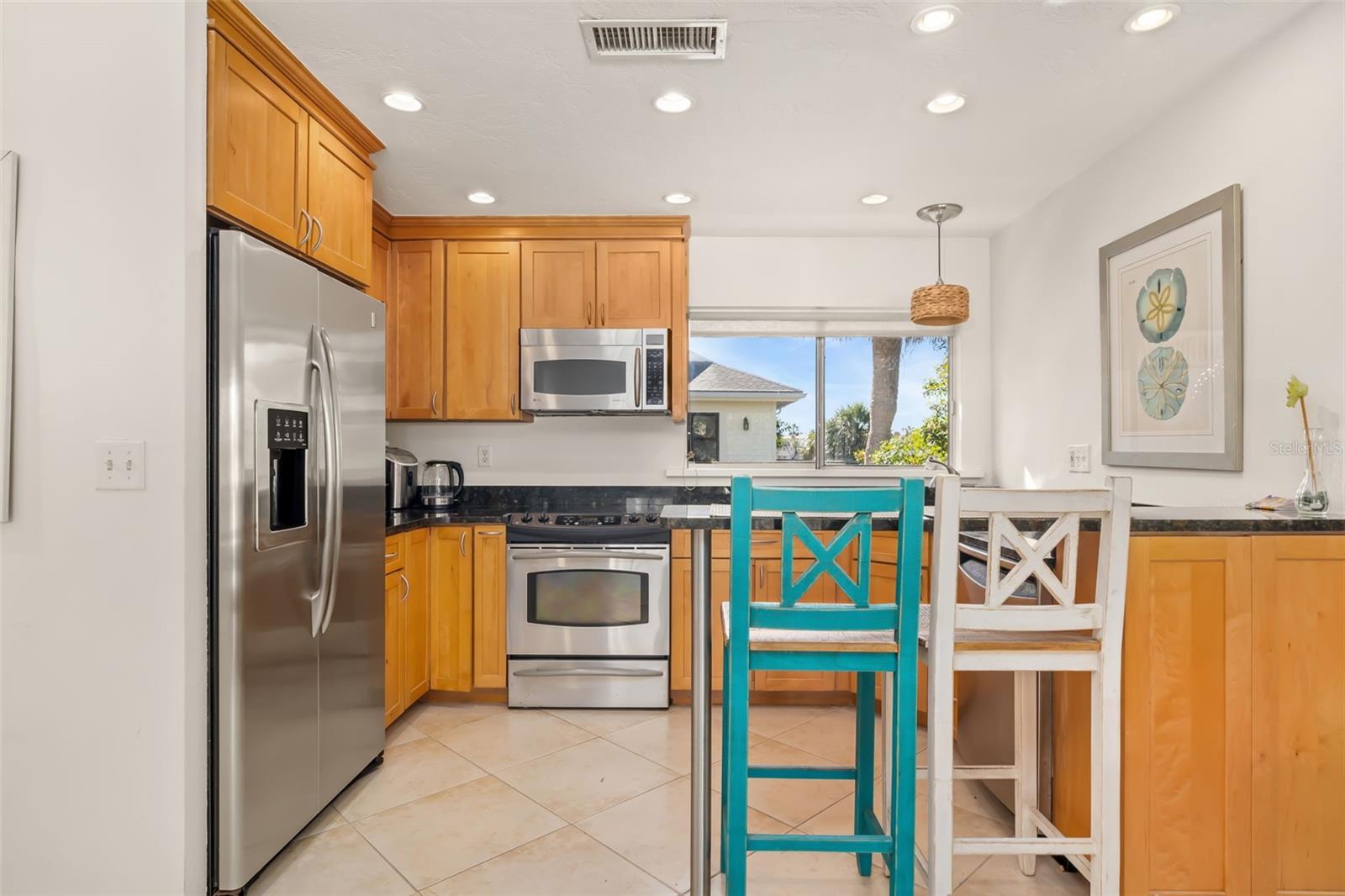 CORAL SHORES - Commercial Sale