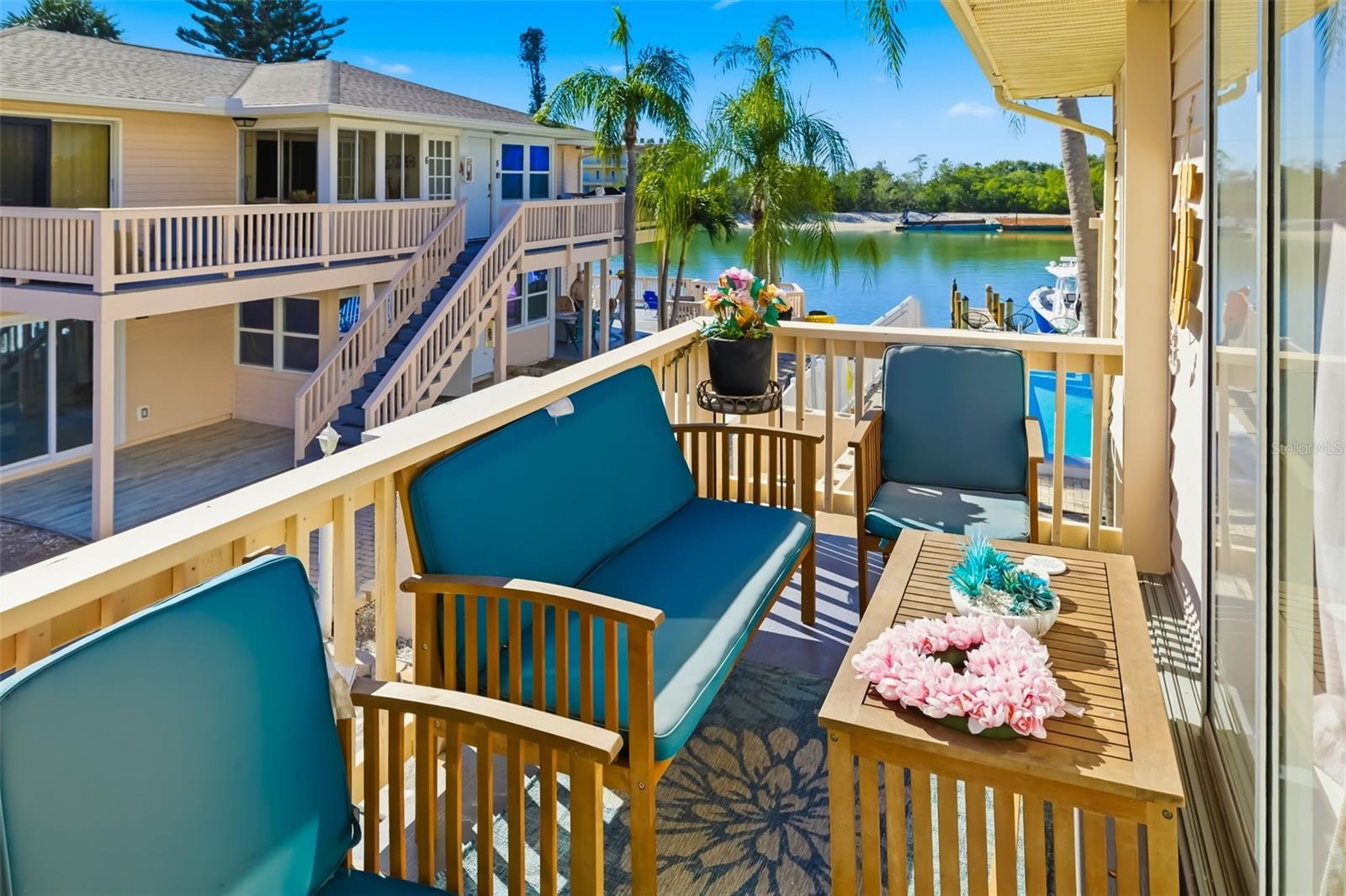 CORAL SHORES - Commercial Sale