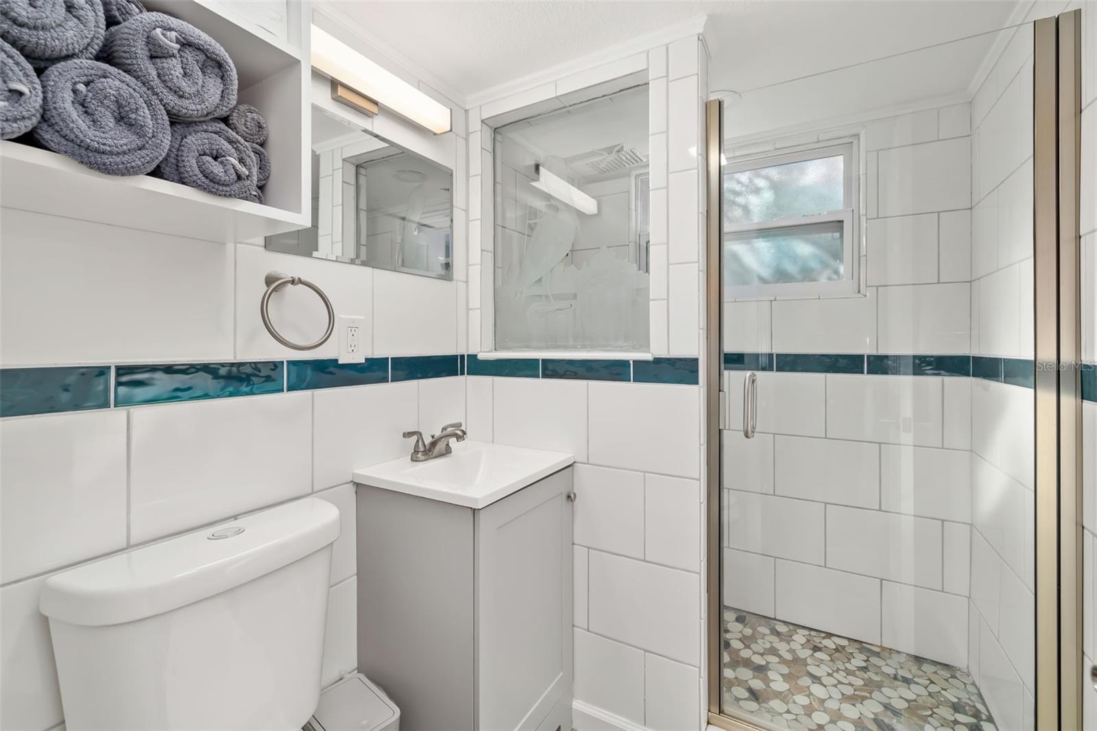 CORAL SHORES - Commercial Sale