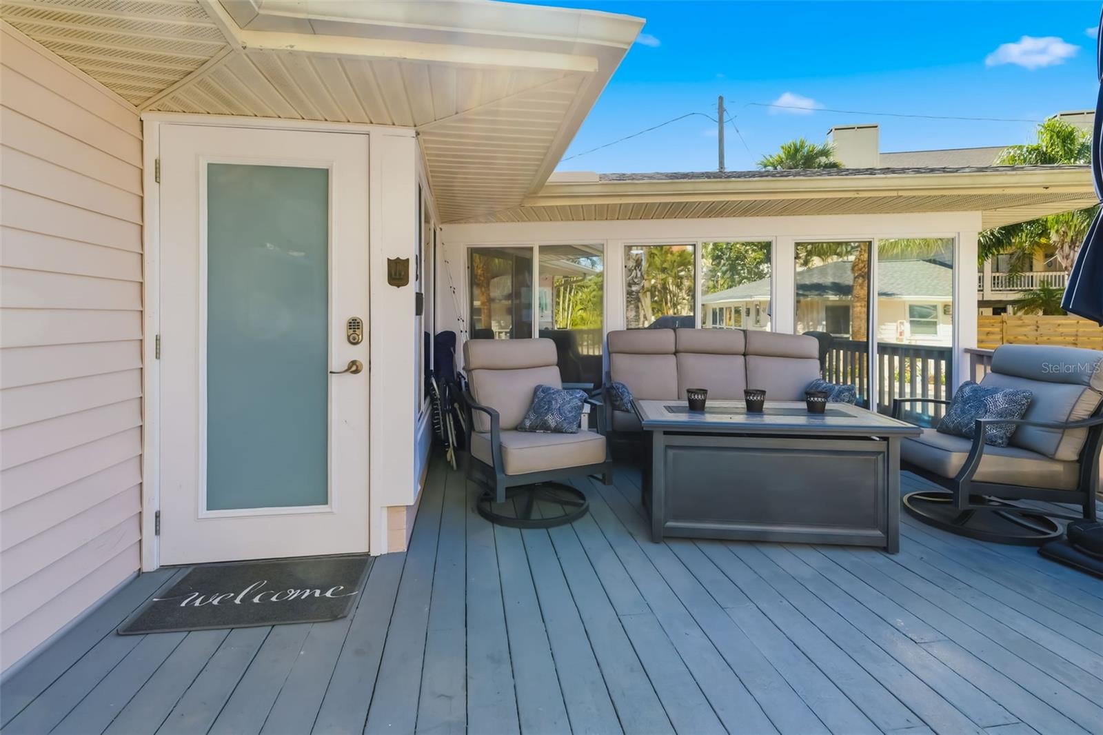 CORAL SHORES - Commercial Sale