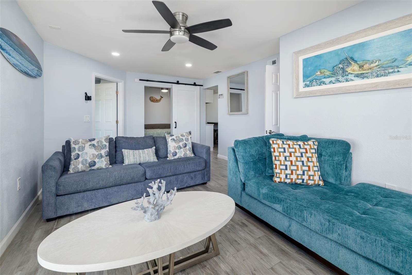 CORAL SHORES - Commercial Sale