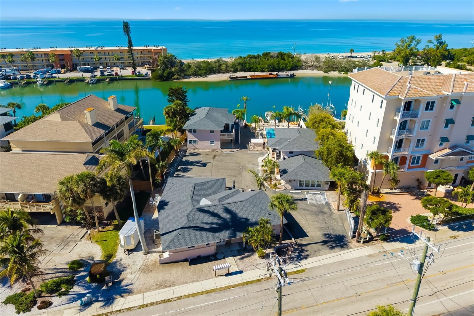 CORAL SHORES - Commercial Sale