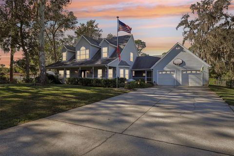 A home in DELAND