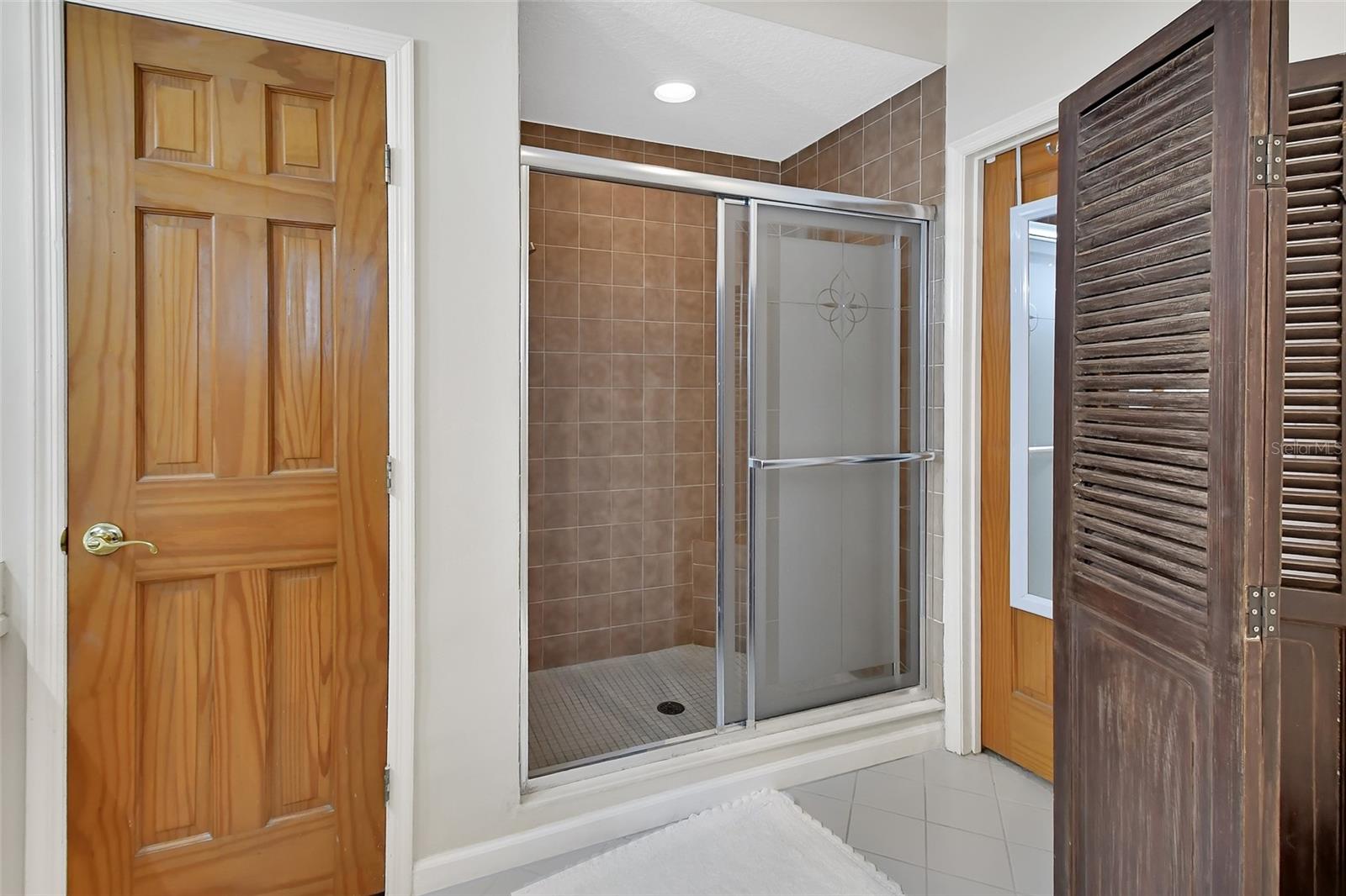 RIVER RDG - Residential