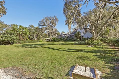 A home in DELAND