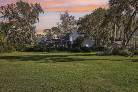 A home in DELAND