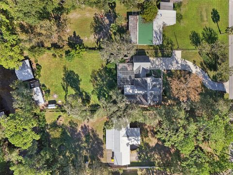 A home in DELAND