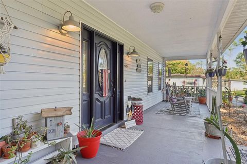 A home in DELAND