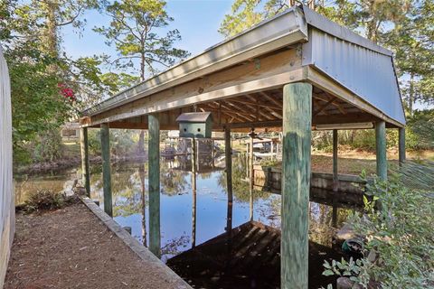 A home in DELAND