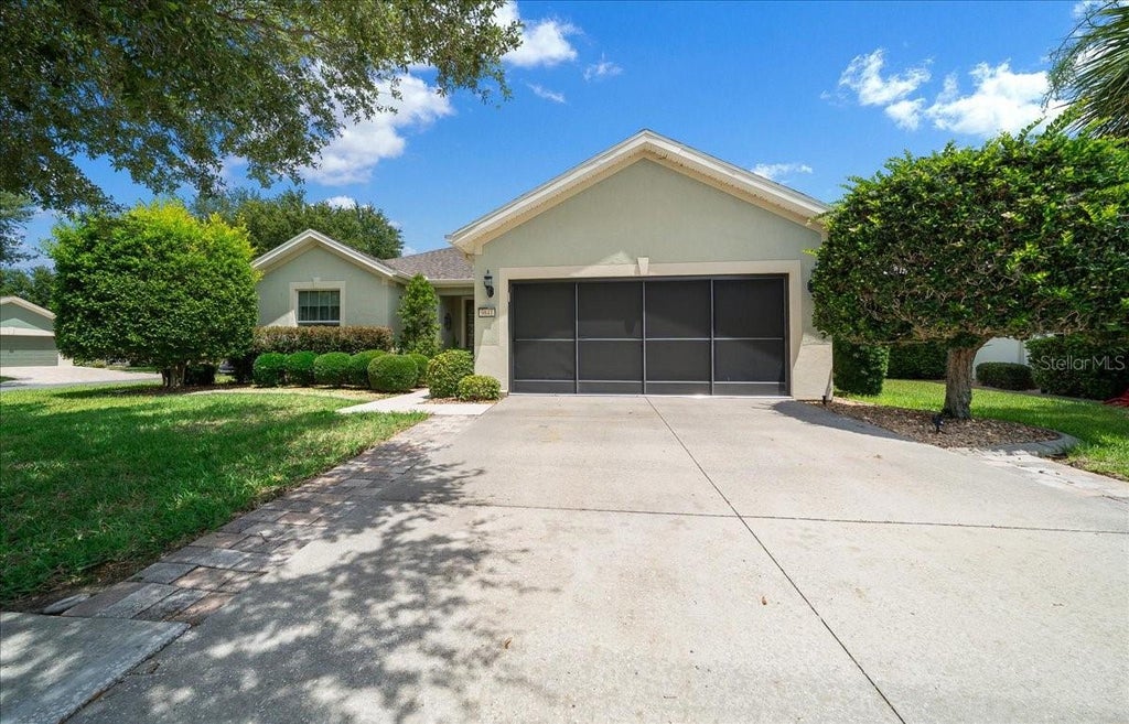 Photo of 9841 SW 75th Street Road, Ocala, FL 34481 (MLS # OM726105)