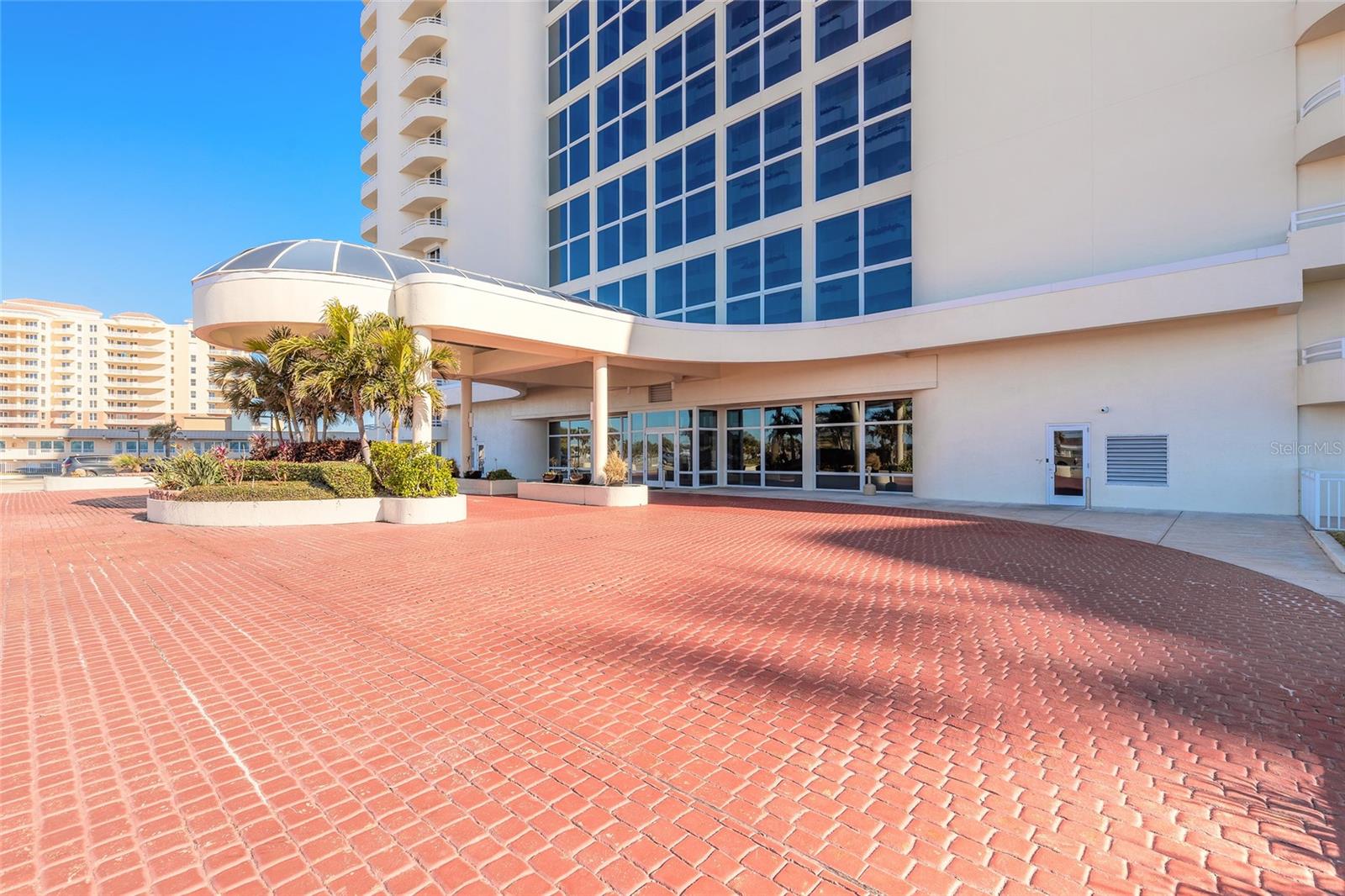 PENINSULA CONDO - Residential