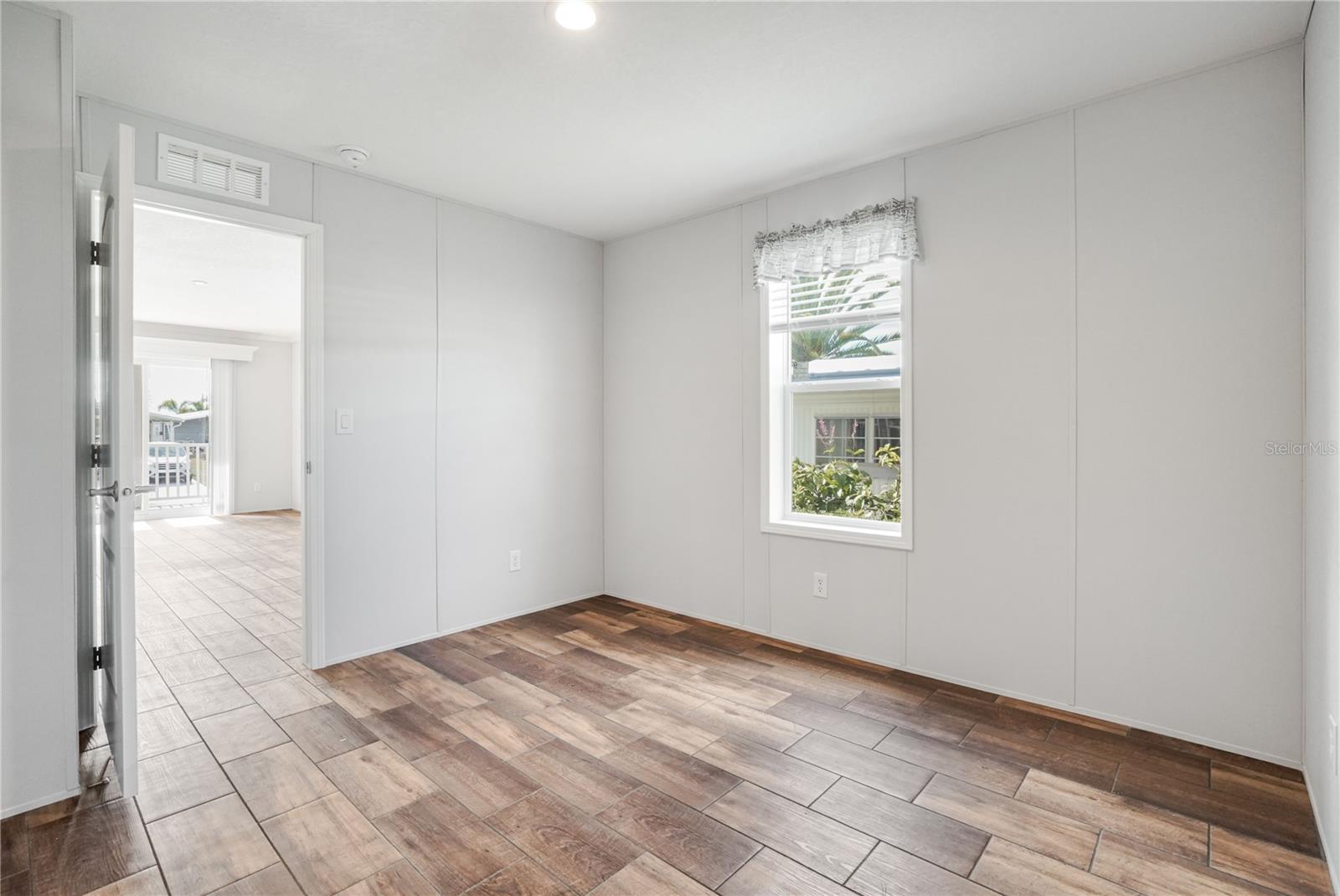 HARBOR COVE - Residential