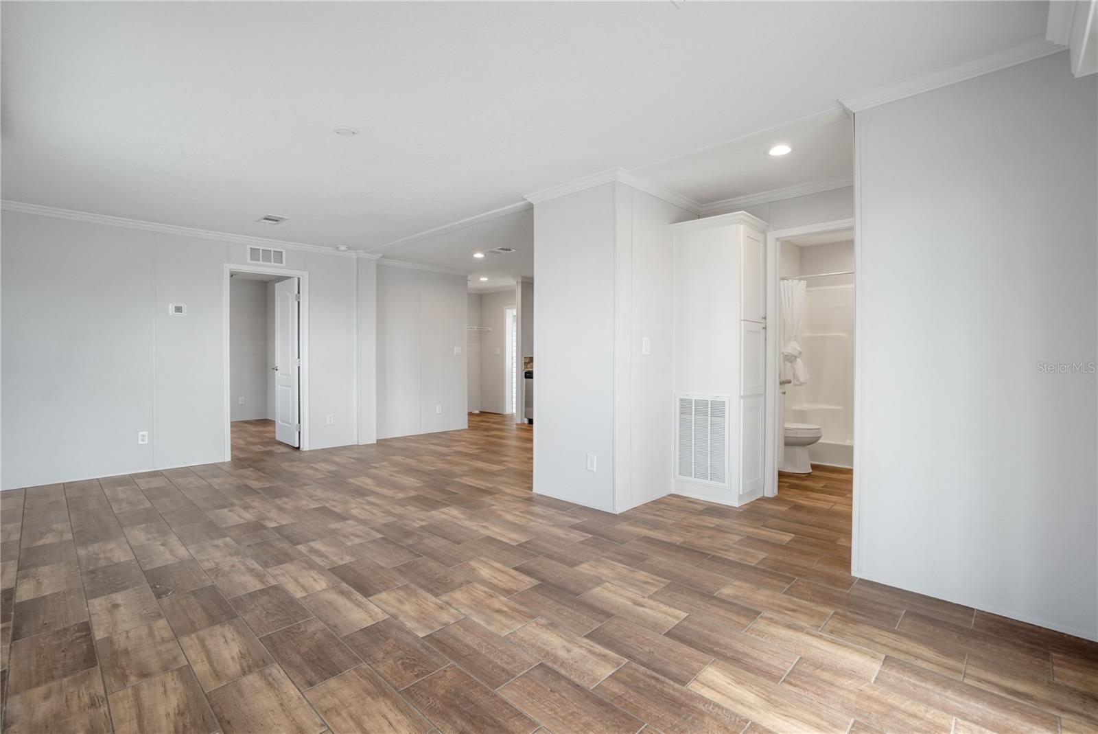 HARBOR COVE - Residential