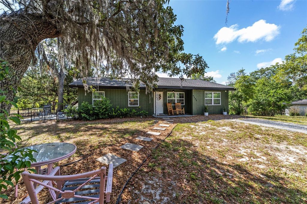 Photo of 9040 SW 209th Circle, Dunnellon, FL 34431 (MLS # OM723830)