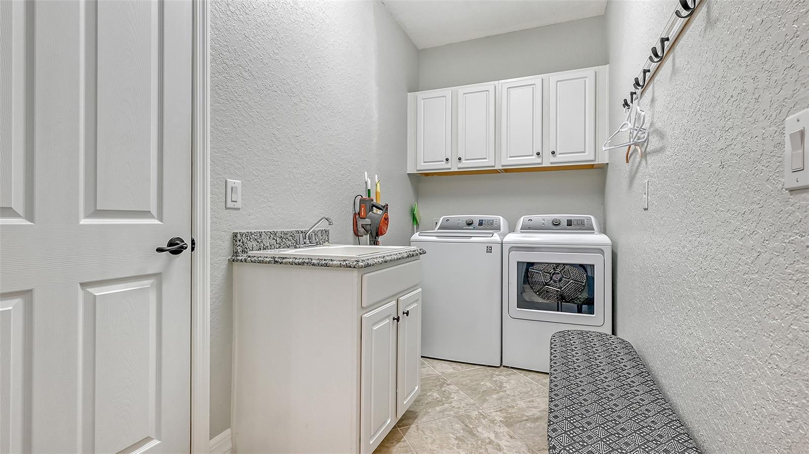 LAKEWOOD NATIONAL GOLF CLUB PH I - Residential Lease