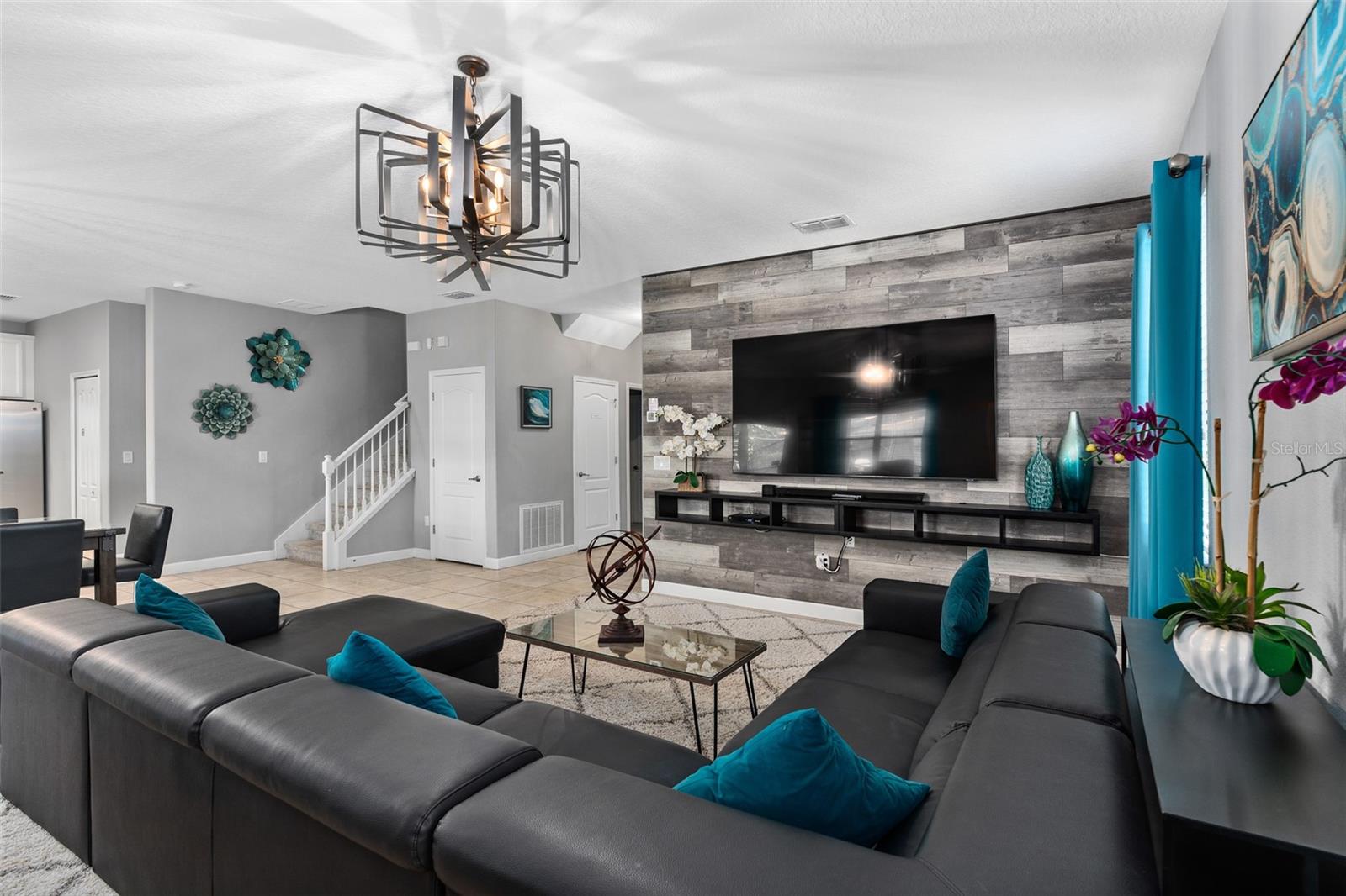 9020 SHADOW MOUNTAIN STREET