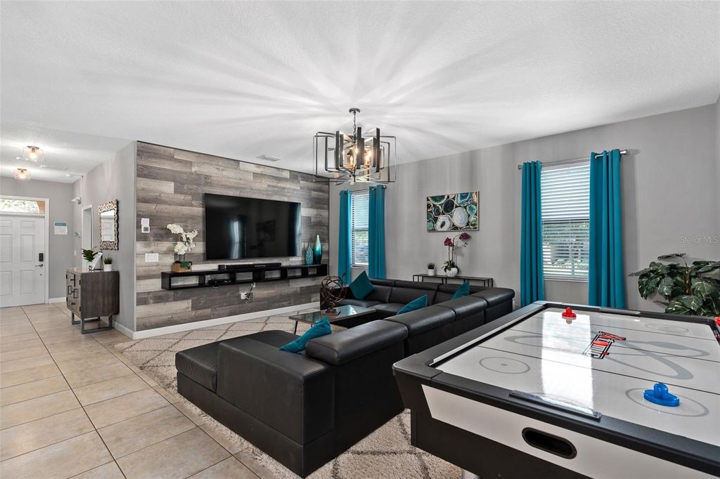 Photo of 9020 Shadow Mountain Street, Davenport, FL 33896 (MLS # O6364568)