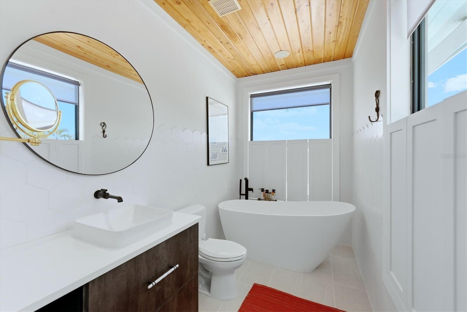 BAY PALMS ADD 8TH UN - Residential