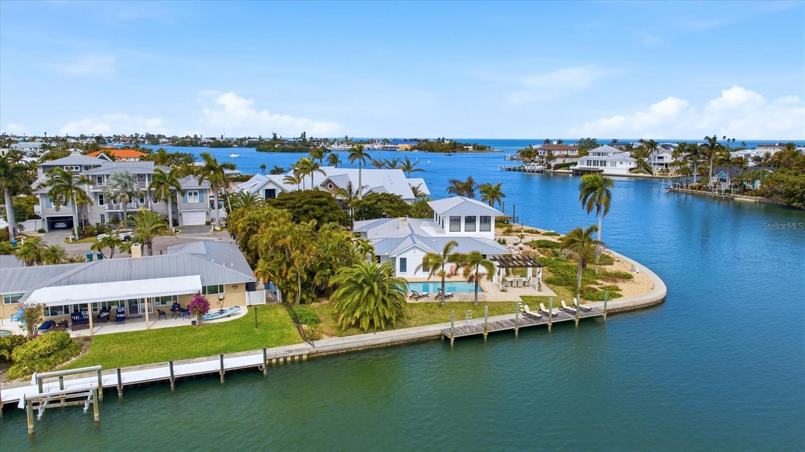 BAY PALMS ADD 8TH UN - Residential