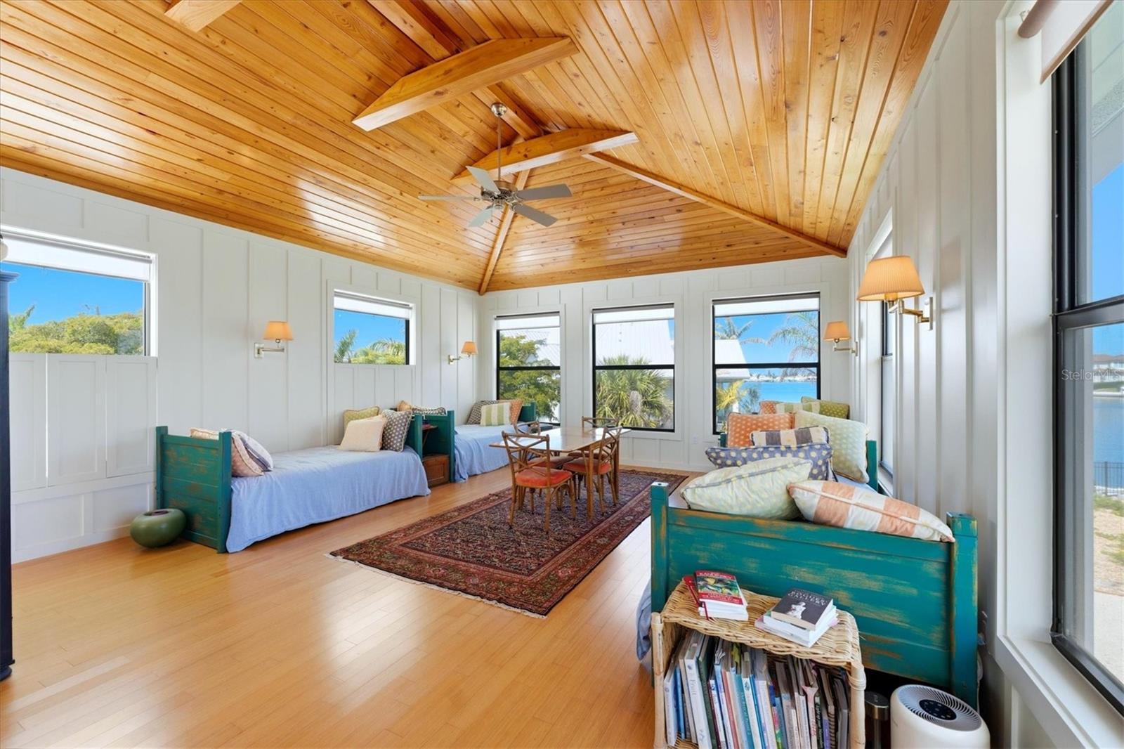 BAY PALMS ADD 8TH UN - Residential