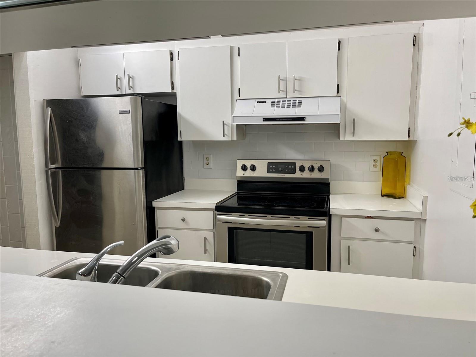 GRENELEFE CONDO PH 01 BURNWAY SOUTH - Residential Lease