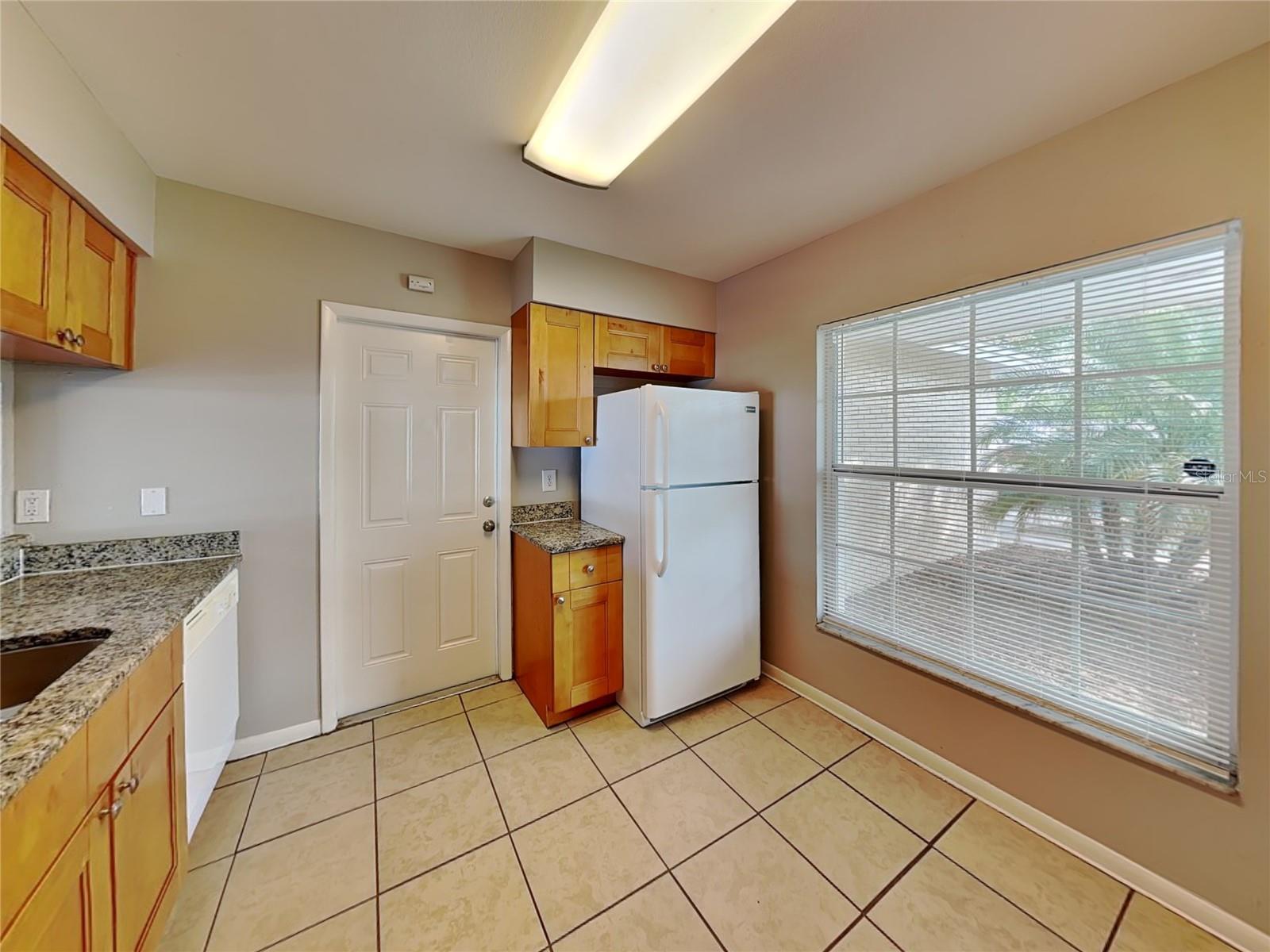 LAKEVIEW VILLAGE SEC J - Residential Lease