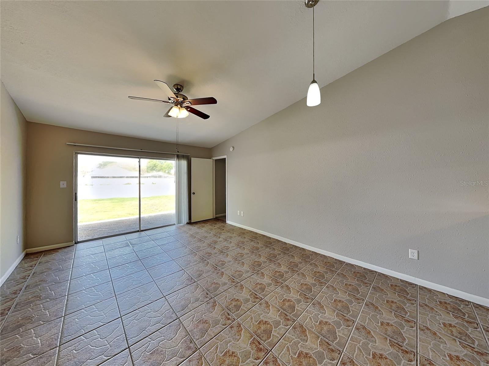 LAKEVIEW VILLAGE SEC J - Residential Lease