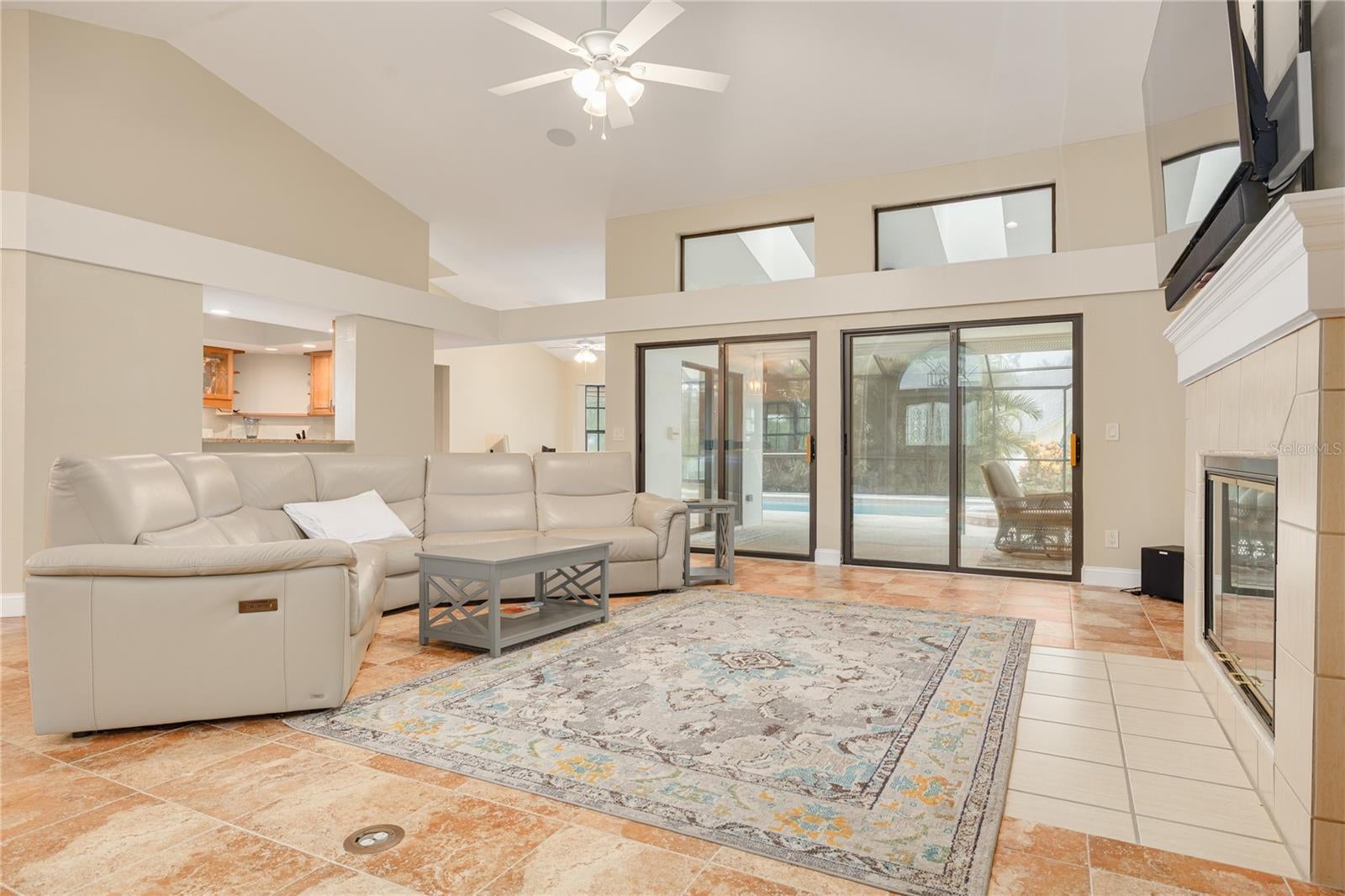 1422 MALLARD PLACE