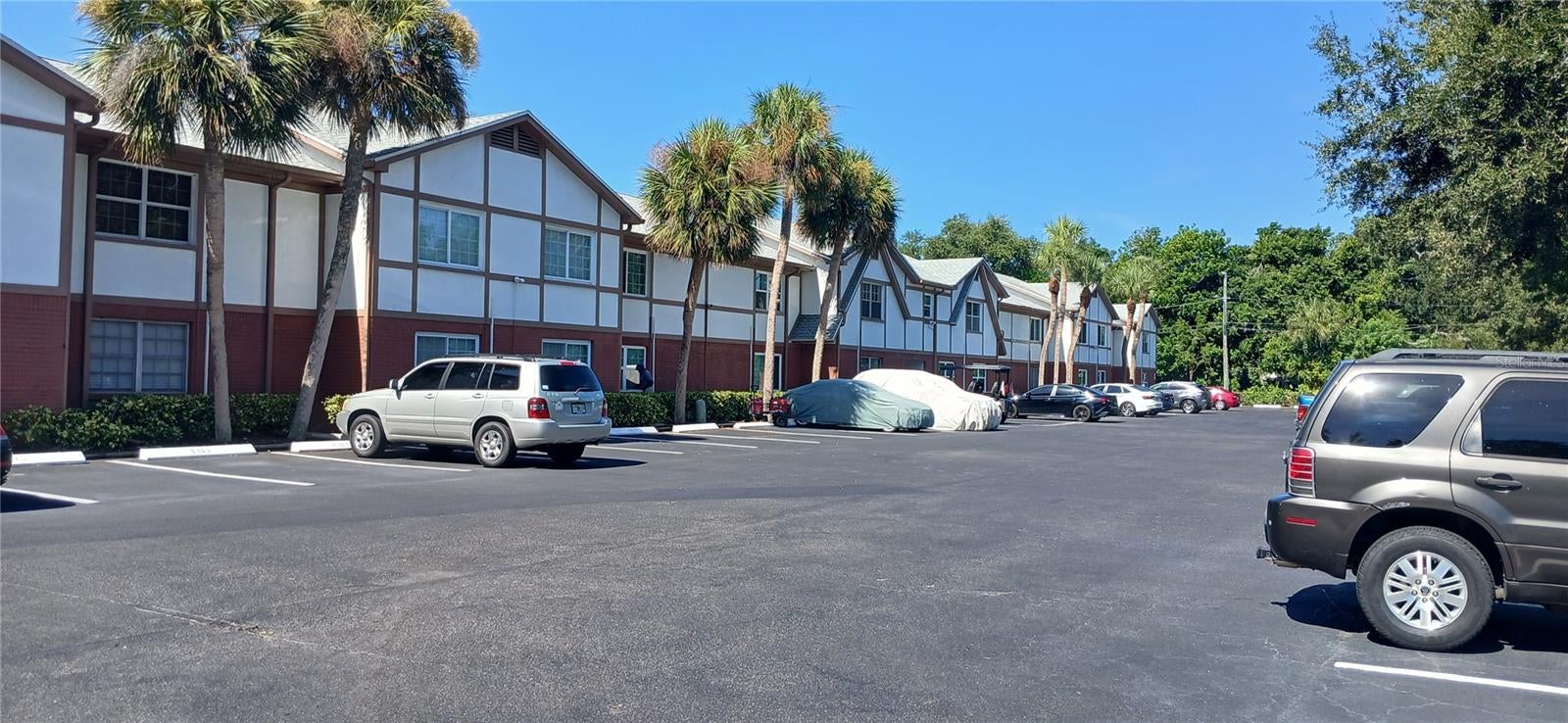 650 PINELLAS POINT DRIVE S 110