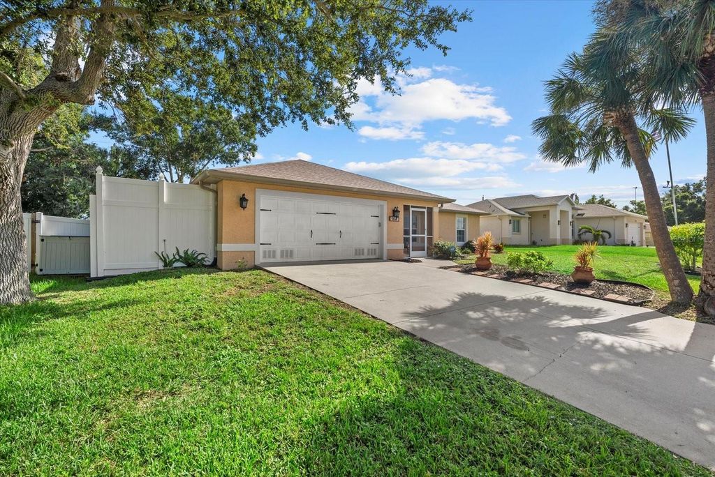 Photo of 164 Temple Road, Venice, FL 34293 (MLS # A4659143)