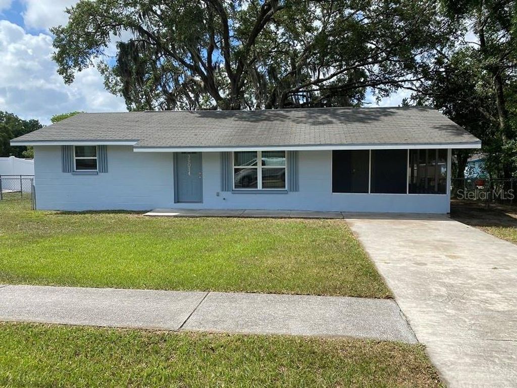 Photo of 39014 South Avenue, Zephyrhills, FL 33542 (MLS # W7885310)