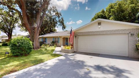 A home in VALRICO