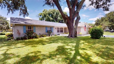 A home in VALRICO