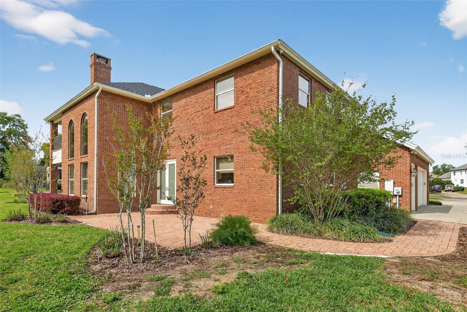 GREEN TREE - Residential