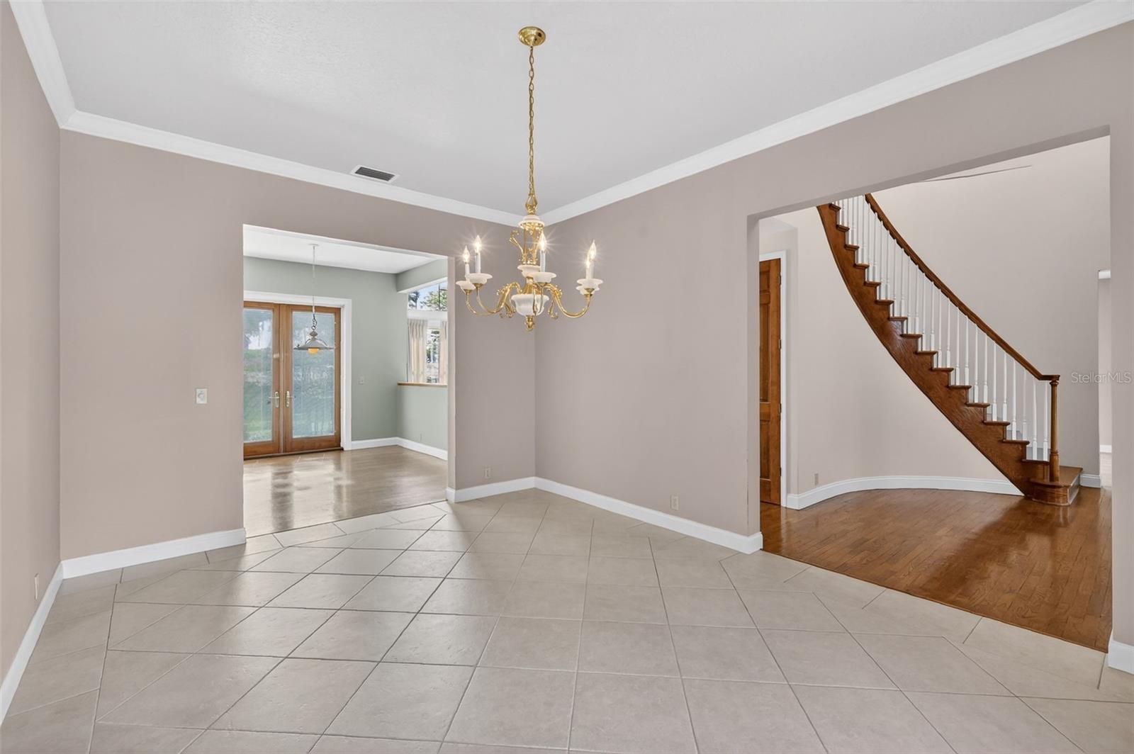 GREEN TREE - Residential