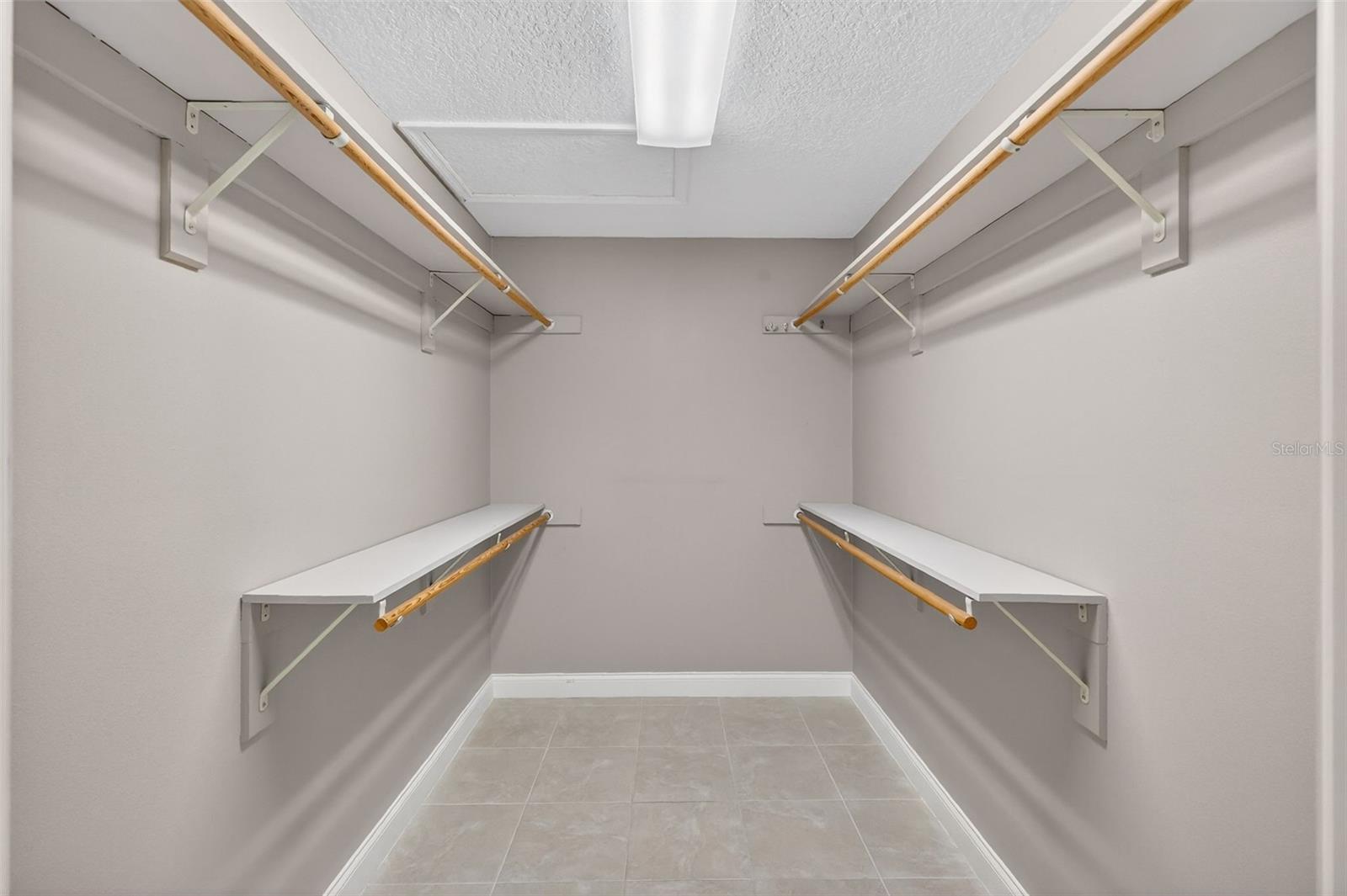 GREEN TREE - Residential