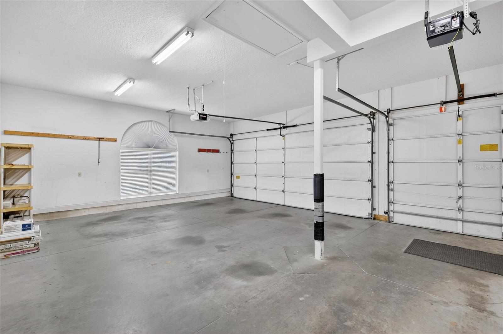 GREEN TREE - Residential