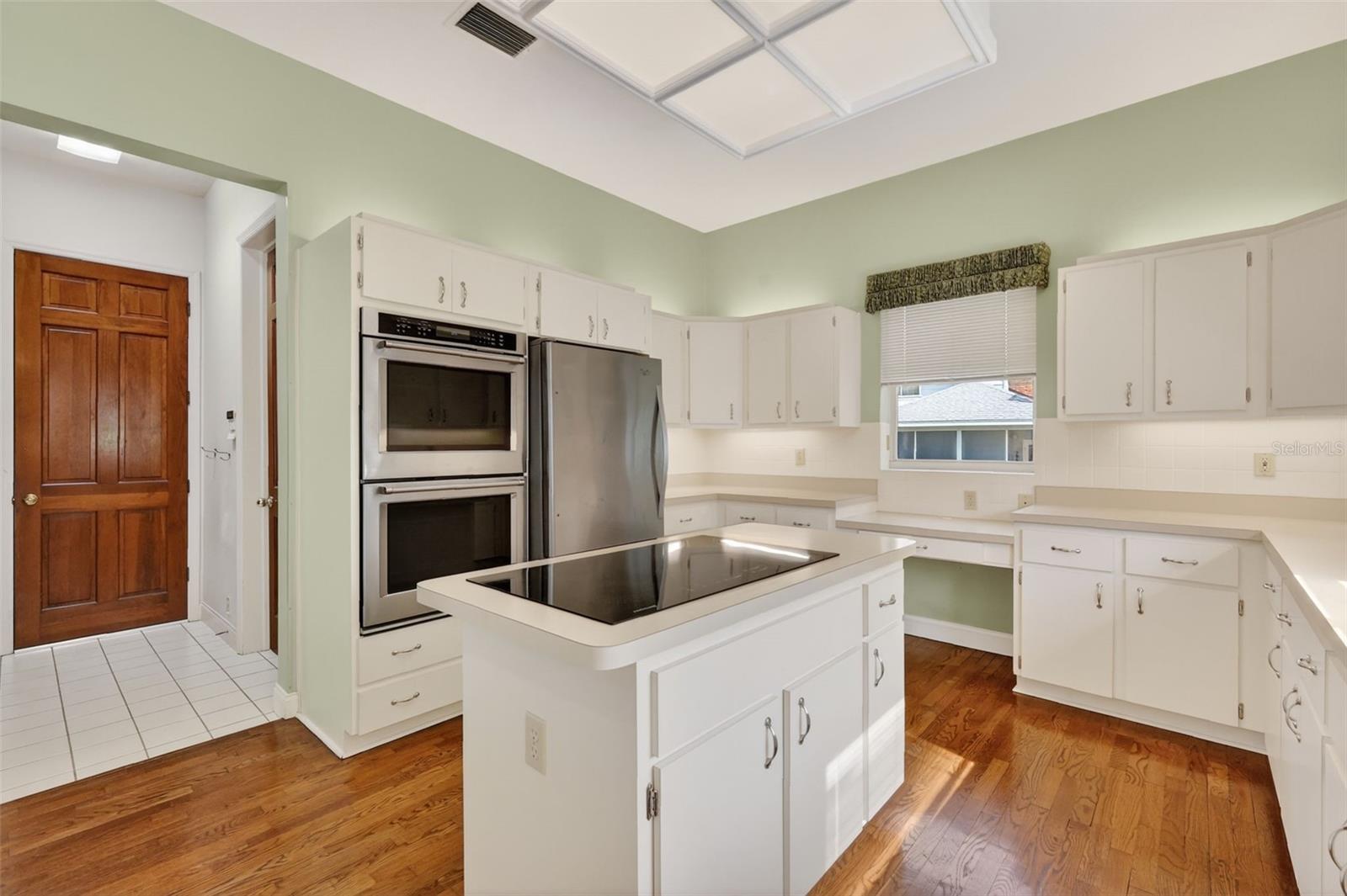 GREEN TREE - Residential