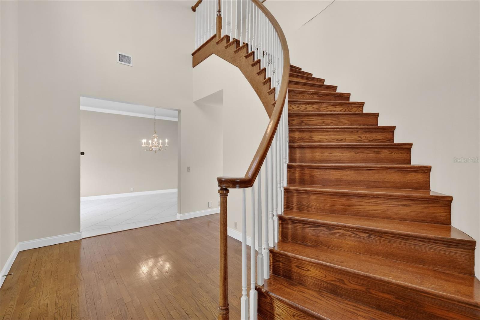 GREEN TREE - Residential