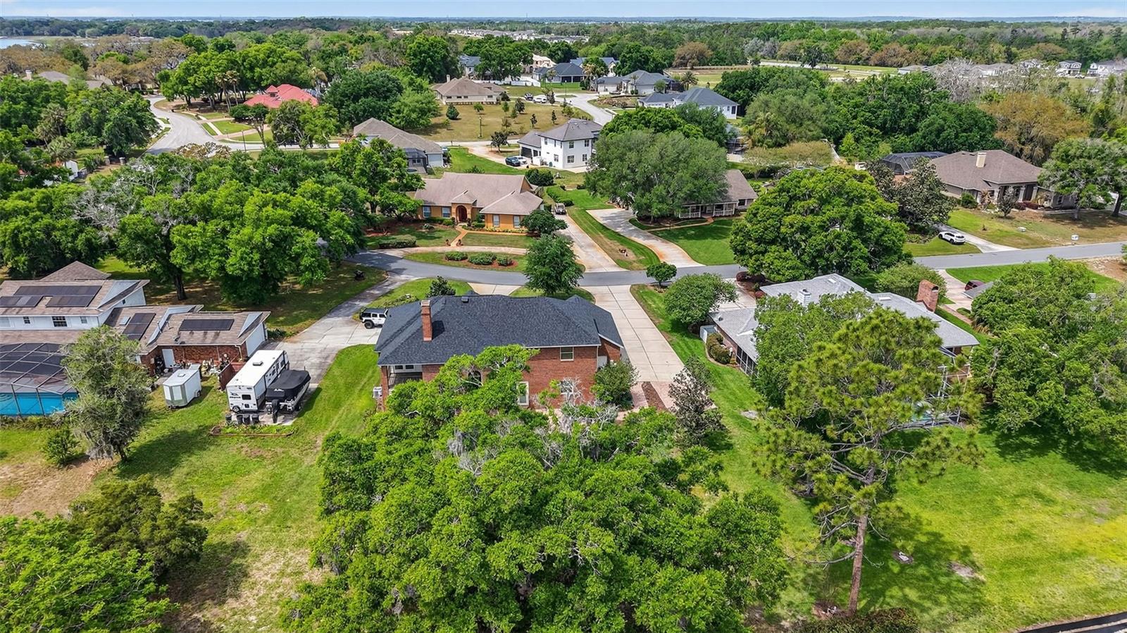 GREEN TREE - Residential