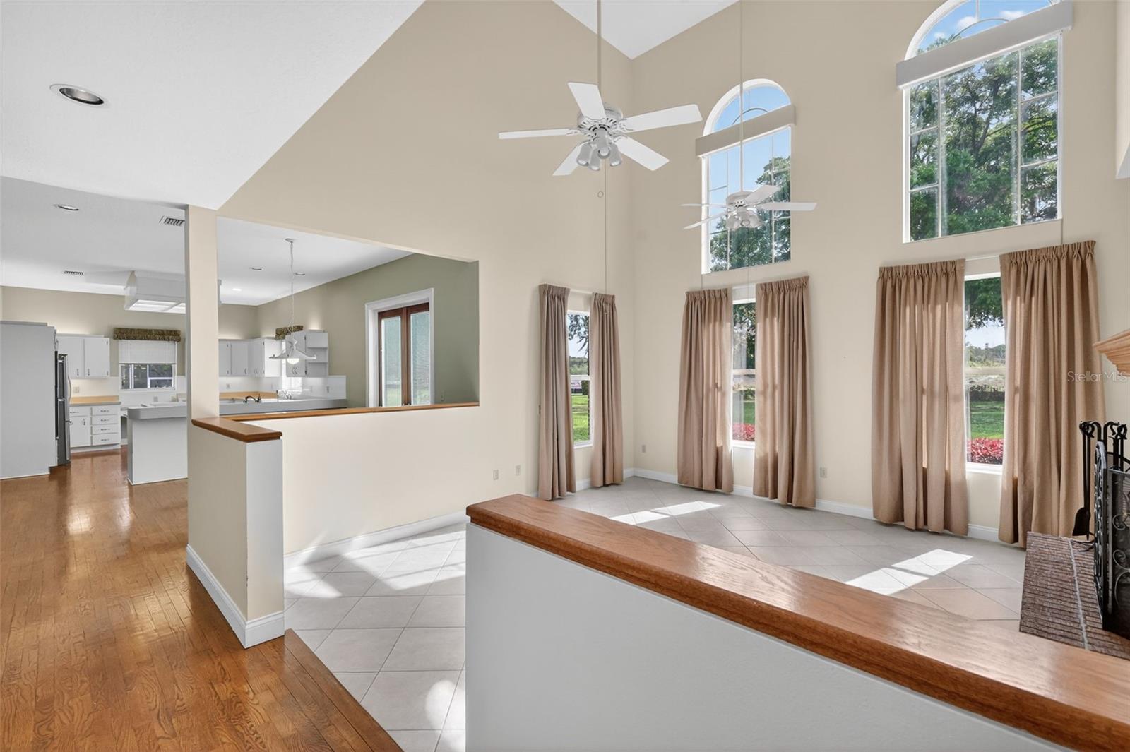 GREEN TREE - Residential