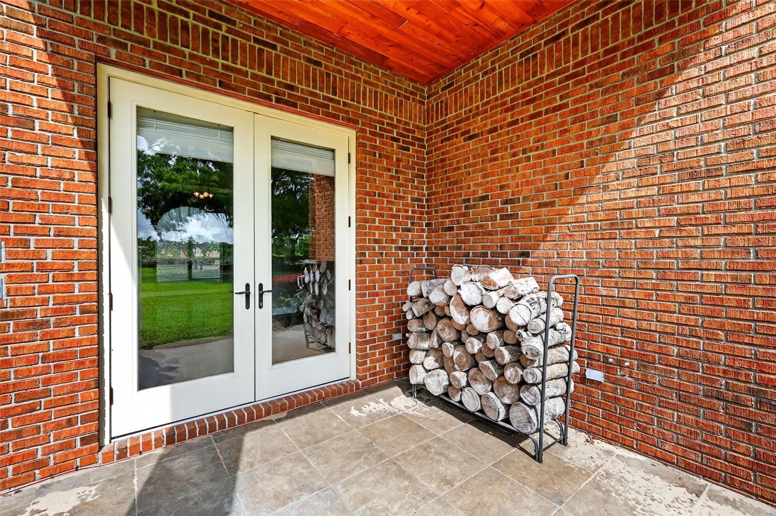 GREEN TREE - Residential