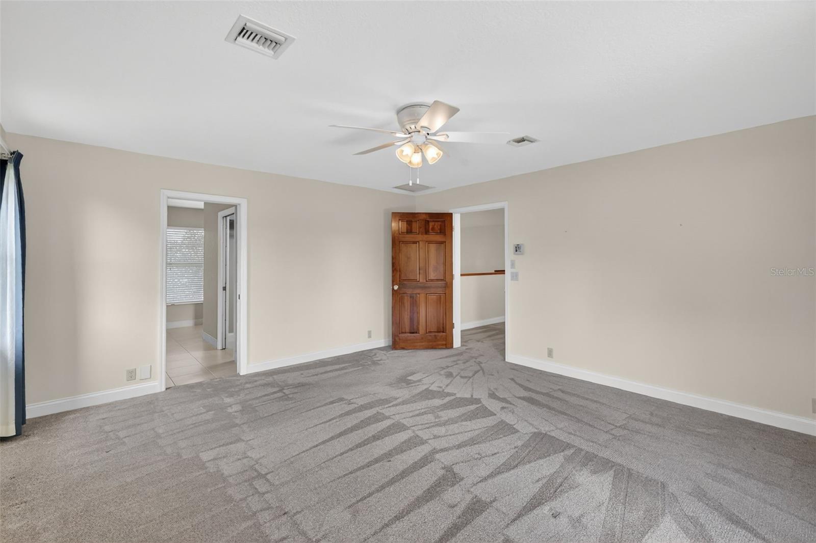 GREEN TREE - Residential