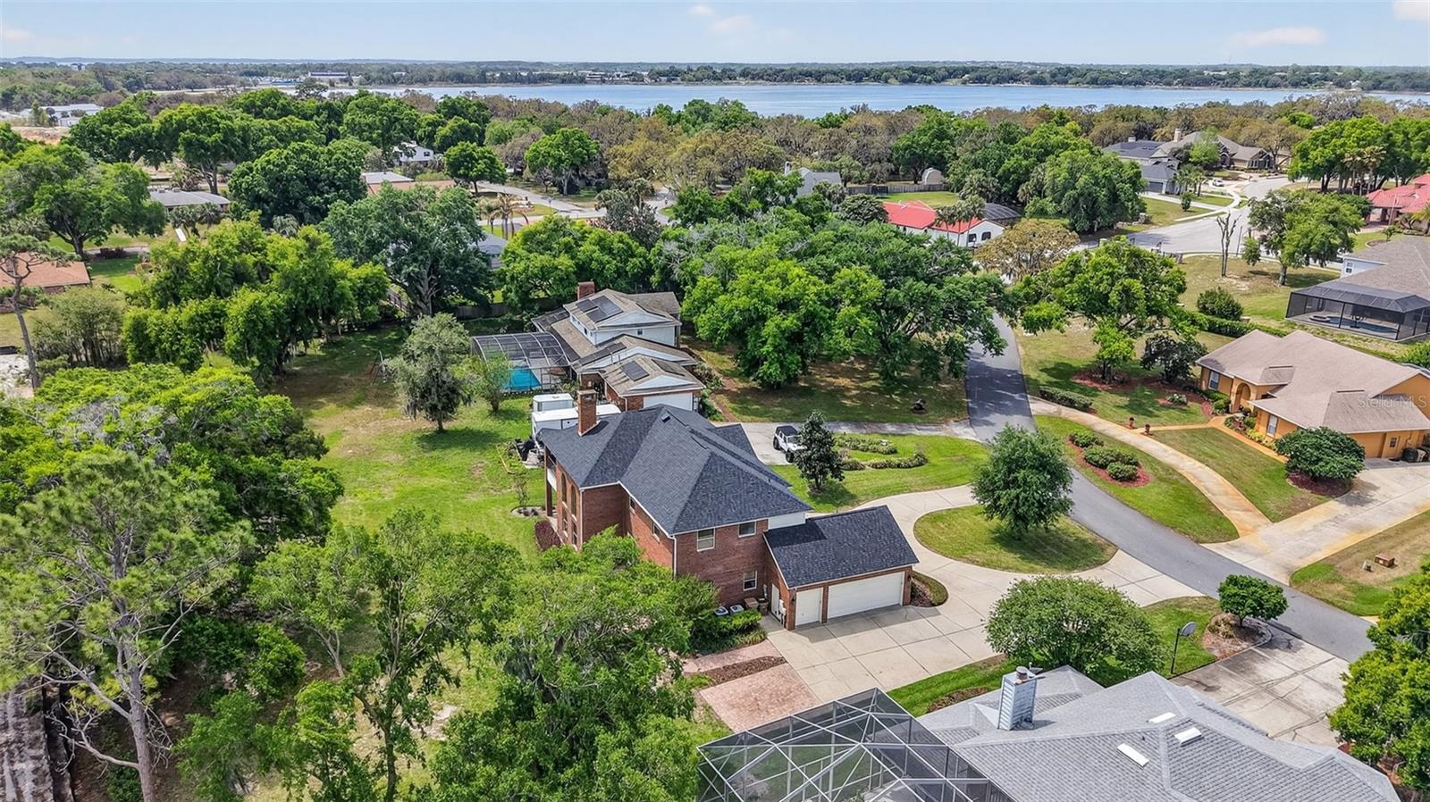 GREEN TREE - Residential