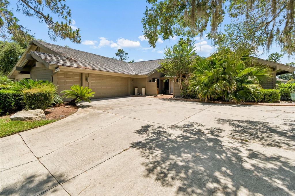 Photo of 5335 Sand Crane Court, Wesley Chapel, FL 33543 (MLS # TB8514006)