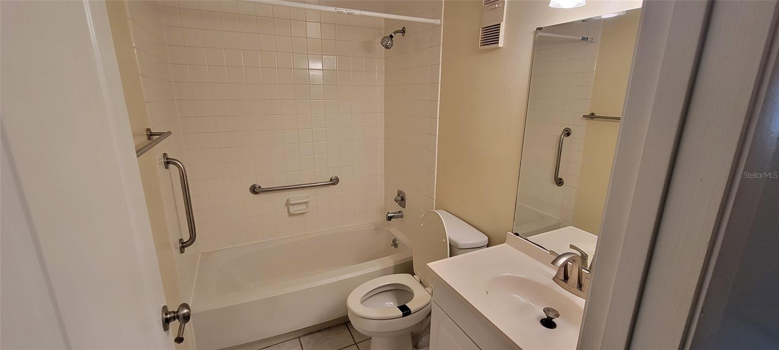 EDGEWATER CONDO APTS - Residential