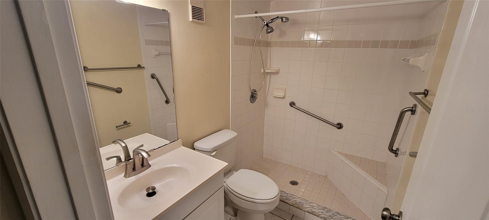 EDGEWATER CONDO APTS - Residential