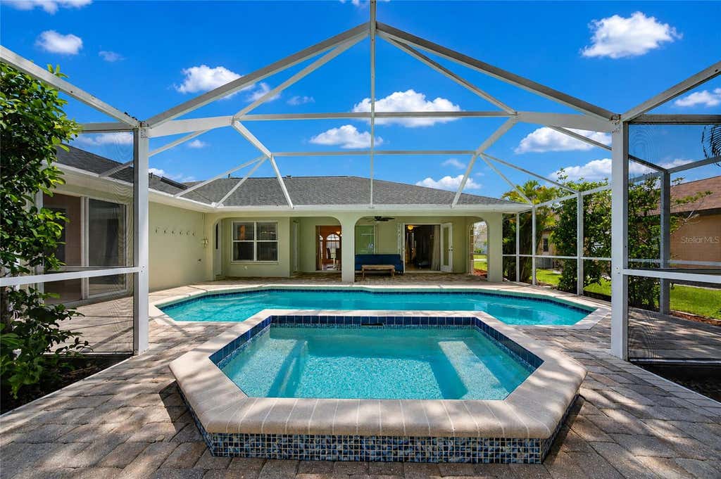 Photo of 86 Santarem Circle, Punta Gorda, FL 33983 (MLS # C7529530)